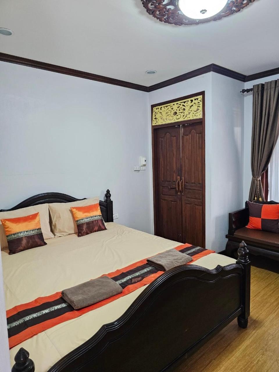 Banchan Hostel Phra Nakhon Si Ayutthaya Zewnętrze zdjęcie