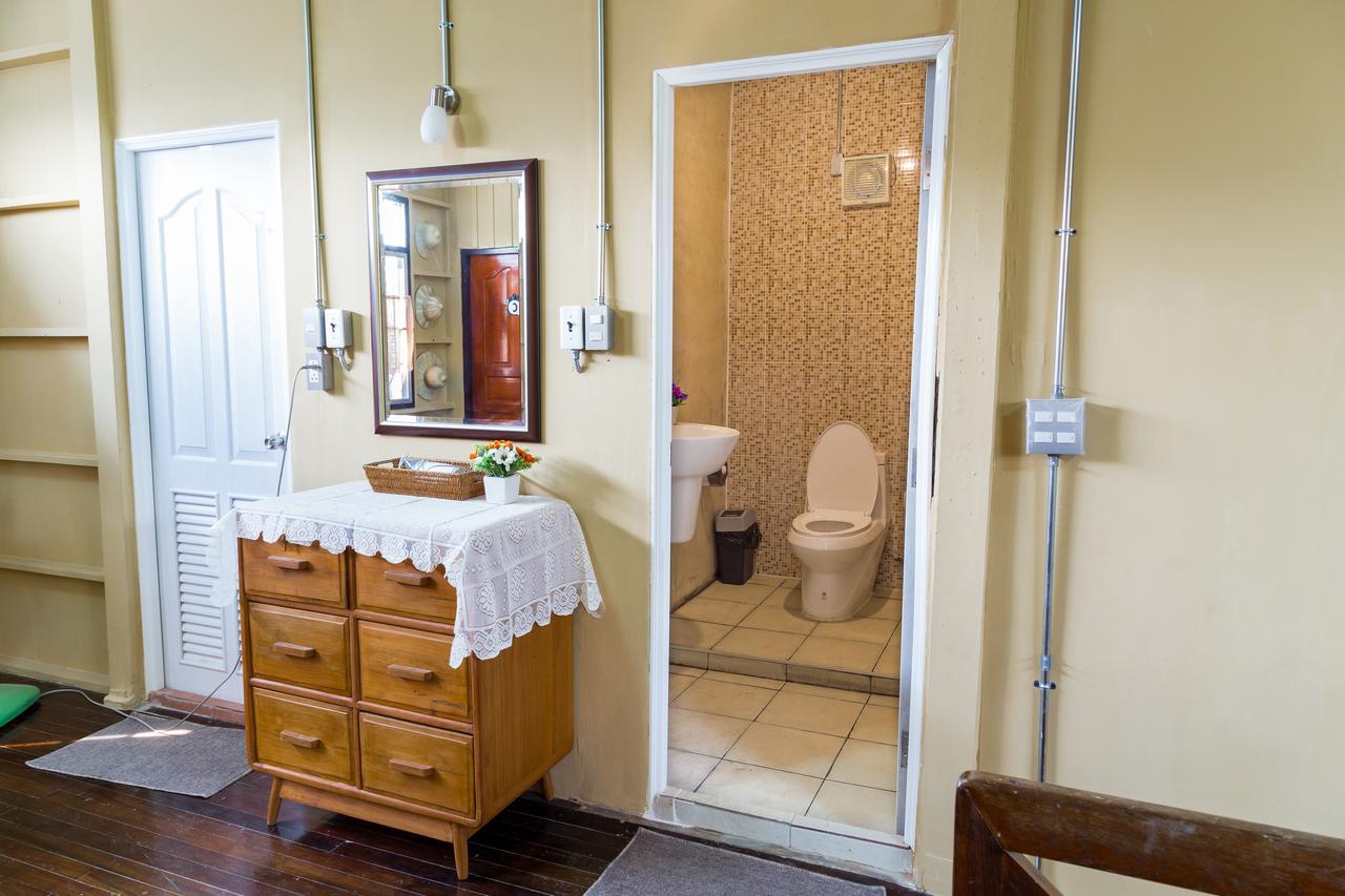 Banchan Hostel Phra Nakhon Si Ayutthaya Zewnętrze zdjęcie